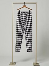 Load image into Gallery viewer, Herzen Trousers in Black and White 6513
