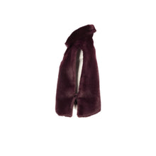 Load image into Gallery viewer, OakWood Yasmine Faux Fur with Collor in Porto
