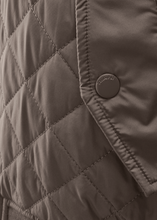 Load image into Gallery viewer, Riani Quilted Jacket with Faux Fur Collar
