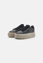 Load image into Gallery viewer, Kennel &amp; Schmenger Zap Navy Trainers
