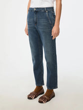Load image into Gallery viewer, iBlues Straight-Fit Jeans in Blue
