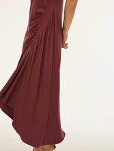 Load image into Gallery viewer, iBlue Salmon Jersey Dress in Bordeaux
