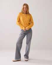 Load image into Gallery viewer, Summum Cardigan with Detailed Buttons
