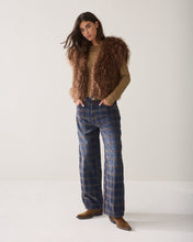 Load image into Gallery viewer, Summum Faux Fur Gilet
