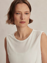 Load image into Gallery viewer, Varley Nolan Seamless Longline Tee in White
