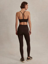 Load image into Gallery viewer, Varley Assure High-Rise Legging 28&quot; in Coffee Bean

