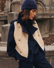 Load image into Gallery viewer, Summum Gilet in a Boucle Blend
