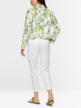 Load image into Gallery viewer, MarcCain Franca Trousers in 7/8 Length in White
