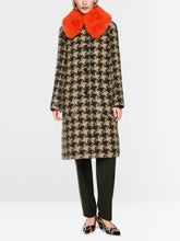 Load image into Gallery viewer, MarcCain Houndstooth Coat with Faux Fur Collar in Tan
