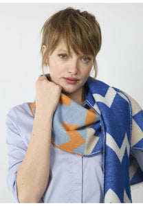 Codello Scarf in a Narrow Size with a ZigZag Pattern in Blue