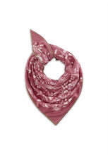 Load image into Gallery viewer, Codello Triangular Scarf with Floral Pattern in Pink
