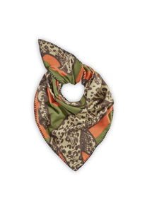 Codello Soft Triangle Scarf In Green Leapord