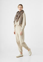 Load image into Gallery viewer, Codello Exotic Wildcat Motifs in Brown
