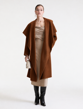 Load image into Gallery viewer, Marella Tenenge Coat in cinamon
