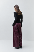 Load image into Gallery viewer, Suncoo Joy Pants in Prune
