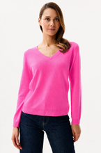 Load image into Gallery viewer, Leo &amp; Ugo V-Neck Sweater in Pink
