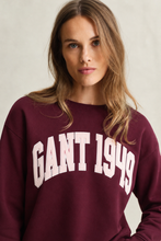 Load image into Gallery viewer, Gant Graphic C-Neck Sweat in Darkened Wine
