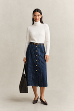 Load image into Gallery viewer, Gant Slim Ribbed Turtleneck in Eggshell
