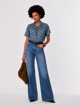 Load image into Gallery viewer, iBlue Printed Blouse in Blue
