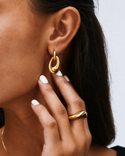 Load image into Gallery viewer, Edblad Azura Earrings Gold
