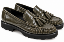 Load image into Gallery viewer, Kennel &amp; Schmenger Taylor Loafer in Olive
