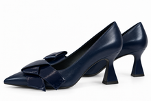 Load image into Gallery viewer, Lodi KAL Court Shoe in Navy
