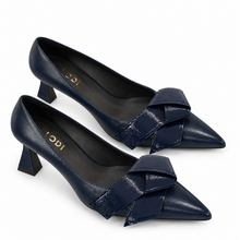 Load image into Gallery viewer, Lodi KAL Court Shoe in Navy

