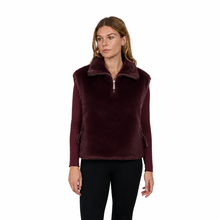 Load image into Gallery viewer, OakWood Yasmine Faux Fur with Collor in Porto
