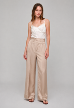Load image into Gallery viewer, Dea Kudibal DanjaDEA NS Trousers with slit in Biscuit
