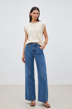 Load image into Gallery viewer, Suncoo Plama Top in White
