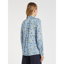 Load image into Gallery viewer, iBlue Kapok Blouse in Light Blue Hearts
