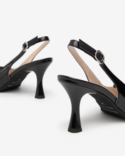 Load image into Gallery viewer, NeroGiardini Patent Leather Pumps in Black
