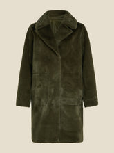 Load image into Gallery viewer, Beaumont Faven Jacket in Olive
