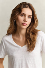 Load image into Gallery viewer, Gant Linen V-Neck T-Shirt in White
