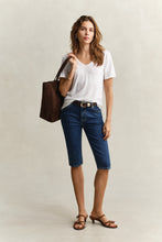 Load image into Gallery viewer, Gant Linen V-Neck T-Shirt in White
