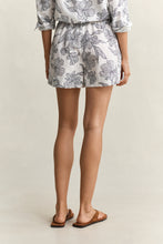 Load image into Gallery viewer, Gant Floral Linen Shorts in Blue
