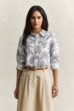 Load image into Gallery viewer, Gant Floral Print Shirt in Evening Blue

