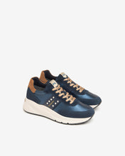 Load image into Gallery viewer, NeroGiardini Suede &amp; Leather Trainers in Navy
