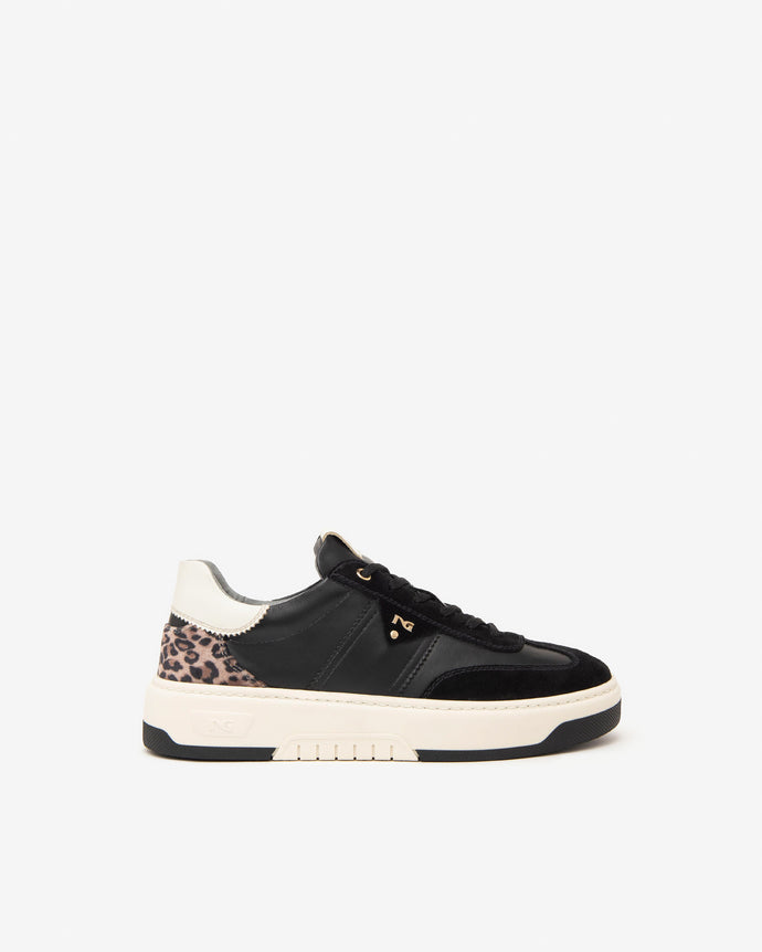 NeroGiardini 1411645D in Black