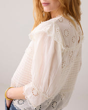 Load image into Gallery viewer, Summum Broderie Anglaise Top
