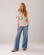 Load image into Gallery viewer, Summum Cream Top with Colour Sequins
