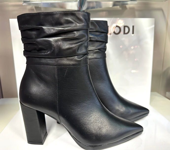 Lodi Lomis Boots in Black