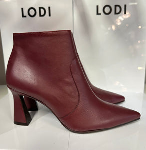 Lodi Retis Boots in Burgundy