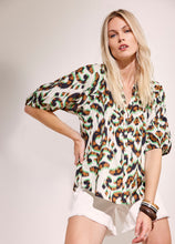 Load image into Gallery viewer, Summum Green Print Blouse
