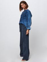 Load image into Gallery viewer, Summum Wide leg Trousers in Navy
