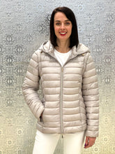 Load image into Gallery viewer, iBlue&#39;s Nilla Jacket
