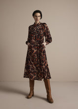 Load image into Gallery viewer, Summum Animal Print Dress
