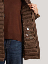 Load image into Gallery viewer, Reset Kyoto Padded Jacket in Chestnut
