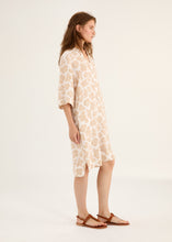 Load image into Gallery viewer, Rosso35 Midi V-Neck Dress with 3/4 Sleeve in White/Beige
