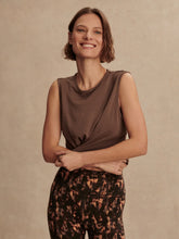 Load image into Gallery viewer, Varley Nolan Seamless Longline Tank in Coffee Quartz
